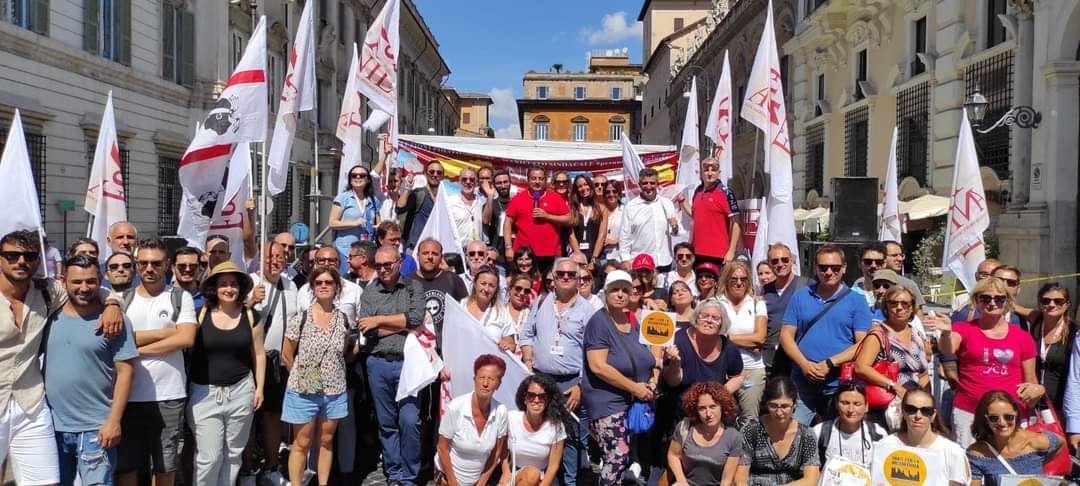 A Roma la piazza chiede risorse e organici aggiuntivi: la politica sostiene la protesta dell’Anief, ora lo deve fare il Senato